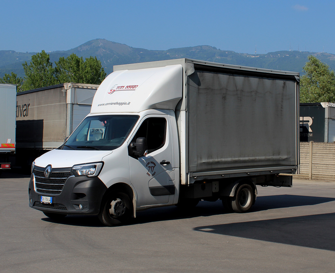 furgone-2-assi-trasporti-baggio